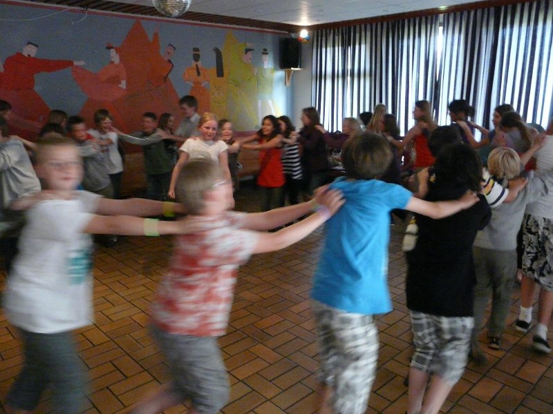 Polonaise in der Disco.JPG